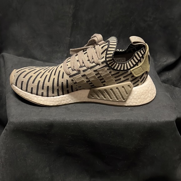 COPY - ADIDAS NMD R2 Primeknit in “Trace Cargo” mens 9 - Picture 9 of 9